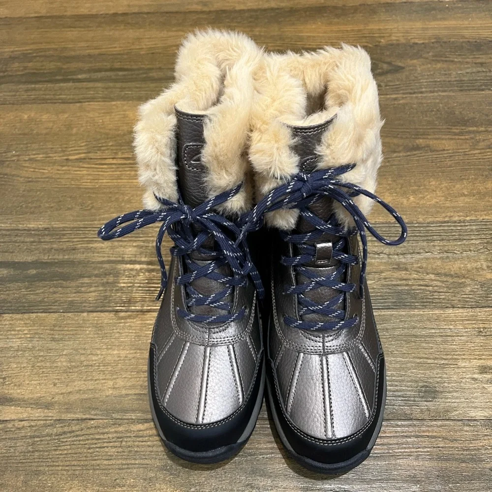 Clark’s Mazlyn Arctic‎ Pewter Leather Snow Boots with Faux Fur  Sz. 7.5